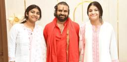 pawan-kalyan-visits-tirumala-along-with-daughters